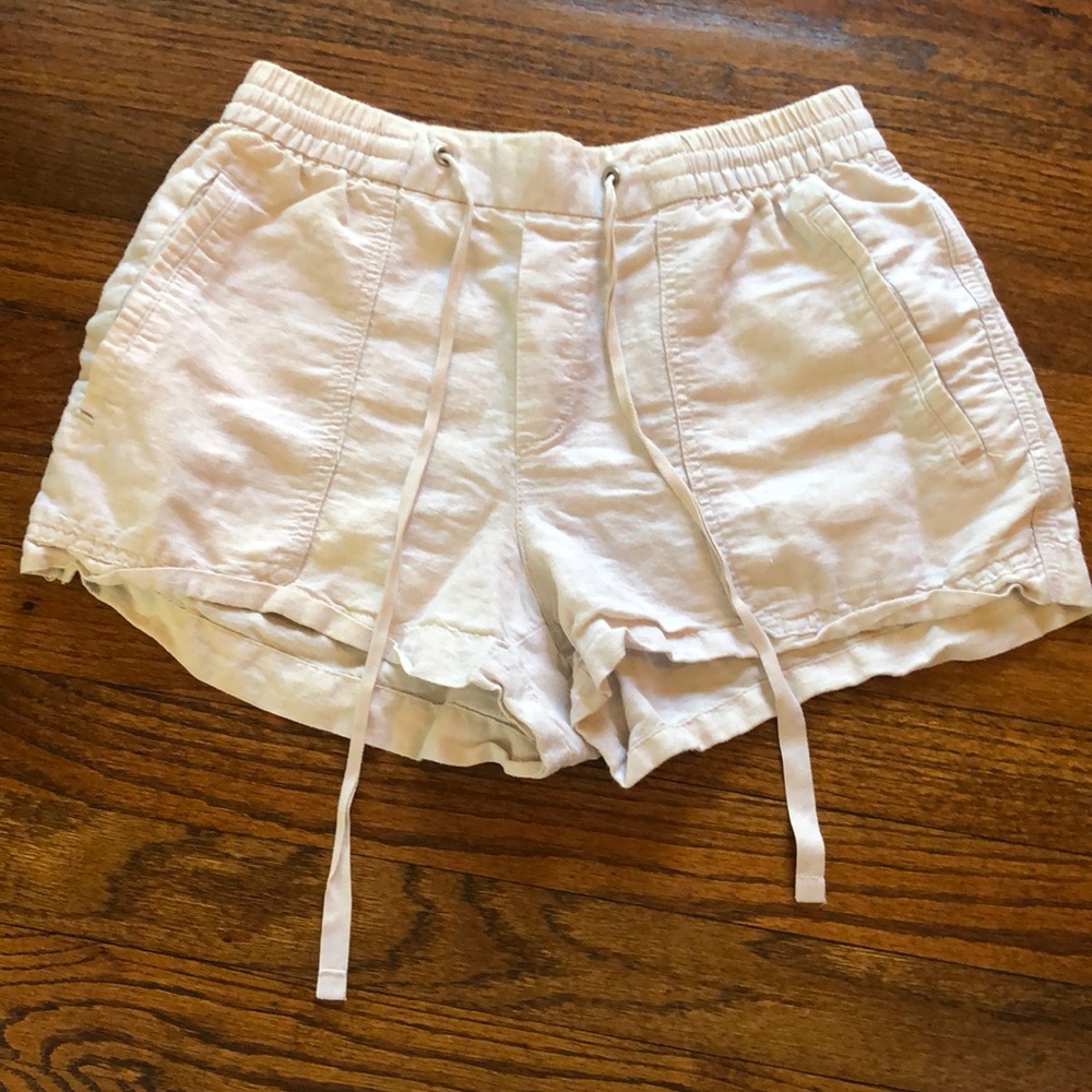 Women’s Gap linen shorts